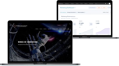サイトデザインとHubSpotのダッシュボード画面