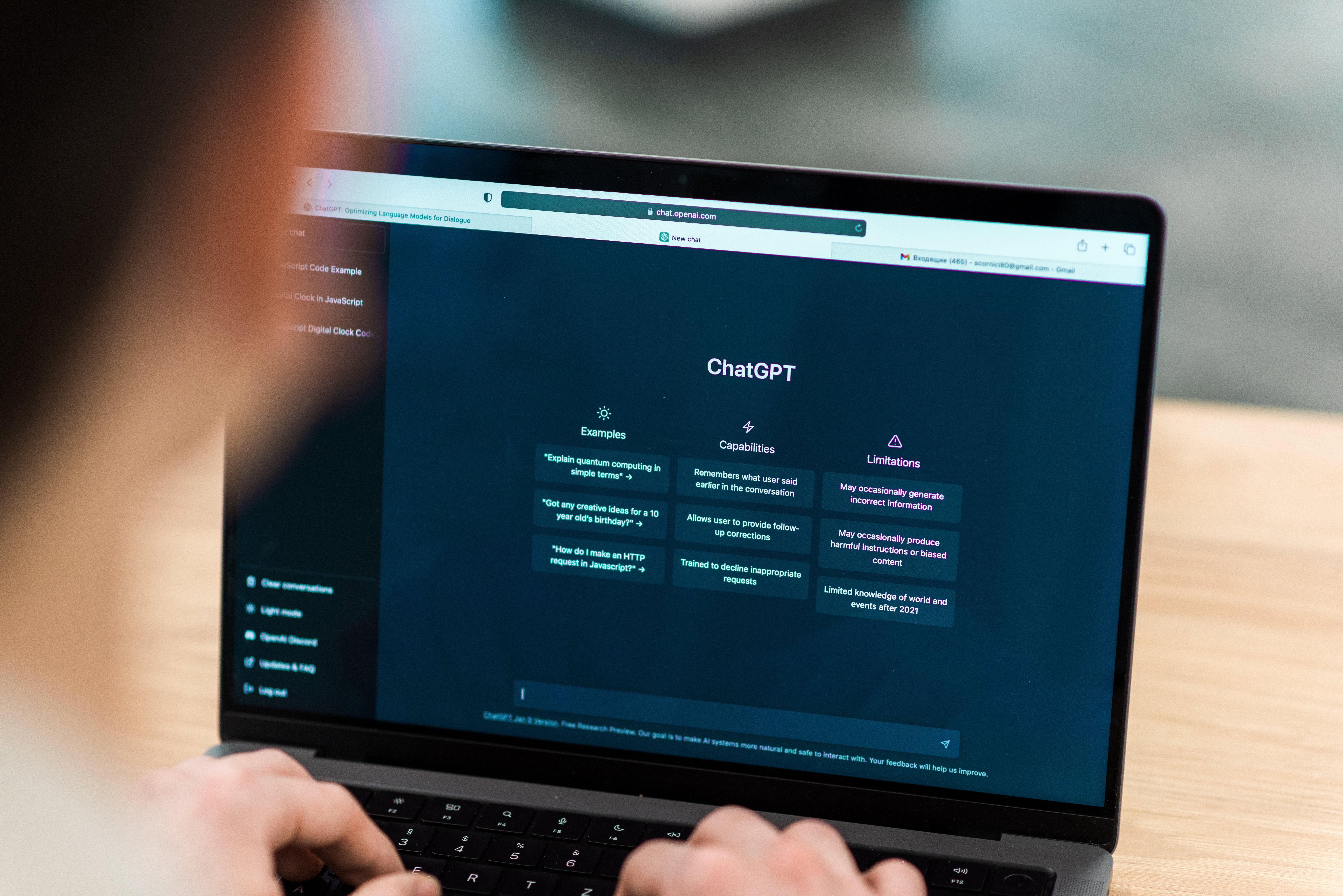 opened-ai-chat-on-laptop