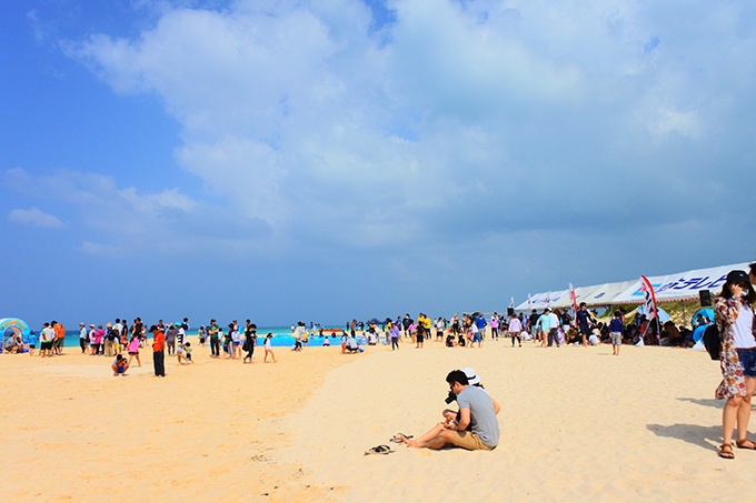 海開き当日の与那覇前浜ビーチ_01