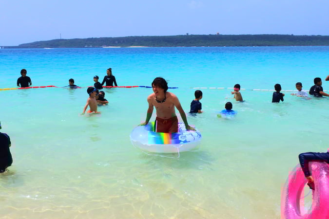 まだ少し冷たい海